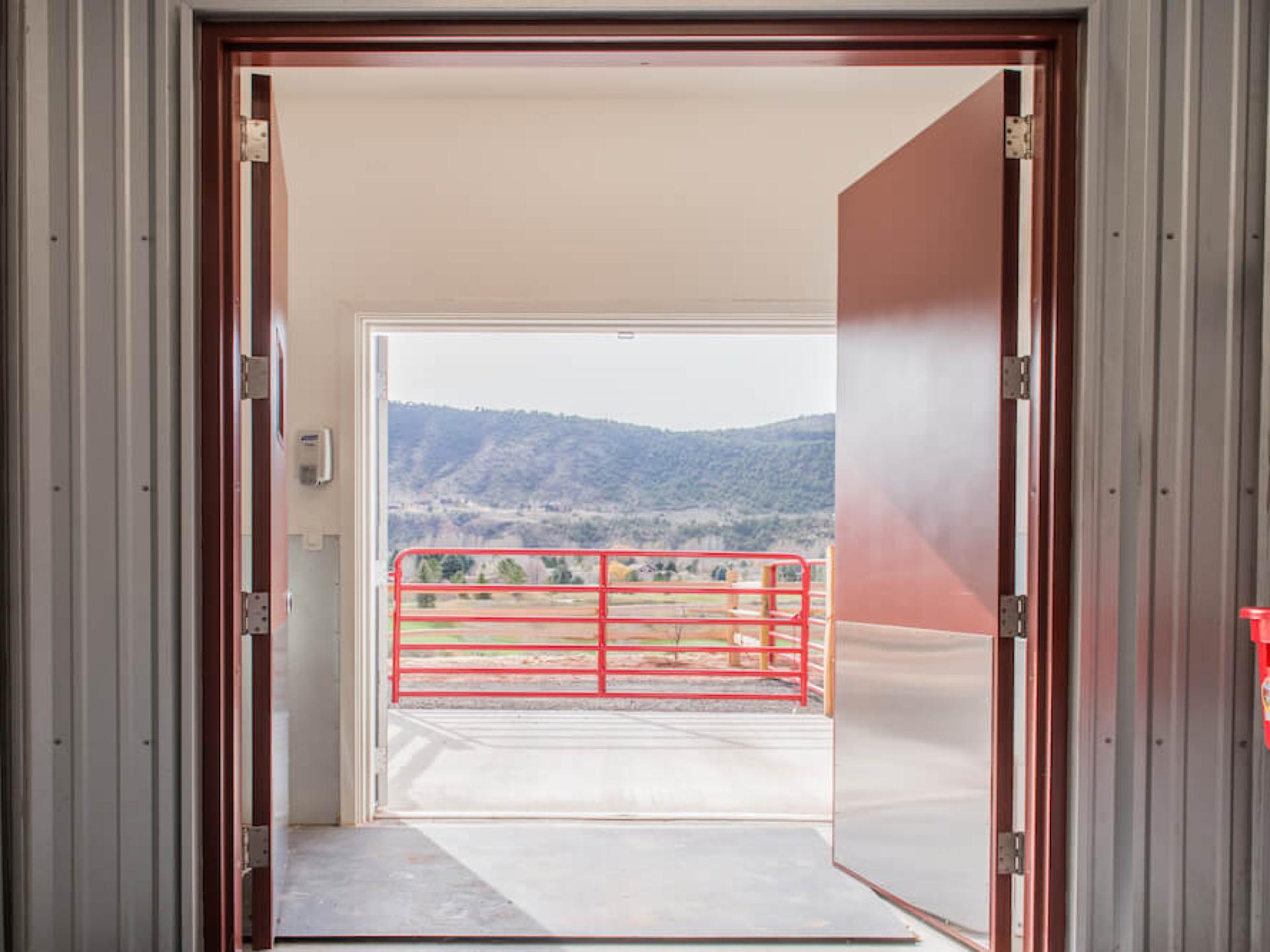 equine center 23 Roaring Fork Equine Medical Center